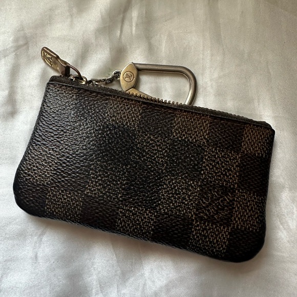 Louis Vuitton Damier Coin KeyChain - Picture 1 of 5